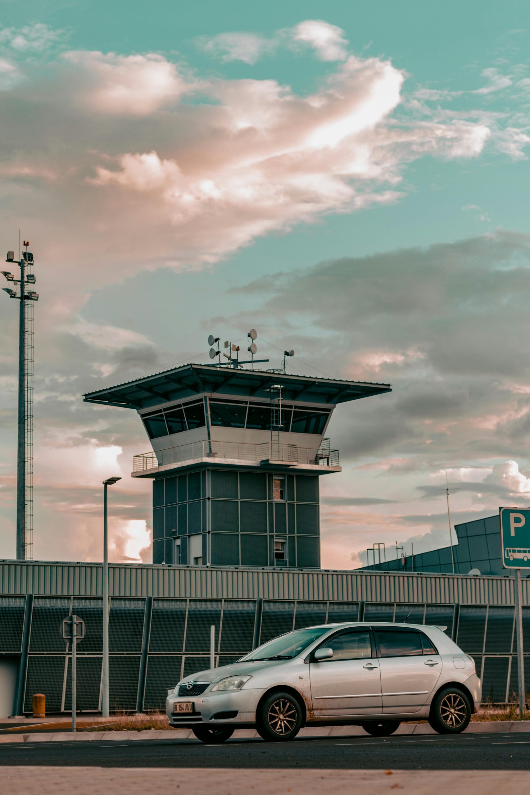 Why Secure Airport Parking Improves the Entire Travel Experience